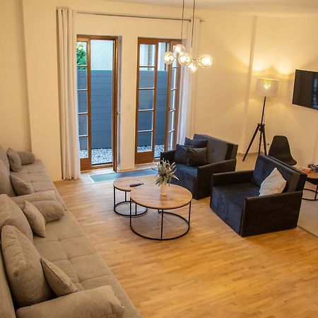 New City Centre Garden Apartment - Central Location 布拉格 外观 照片