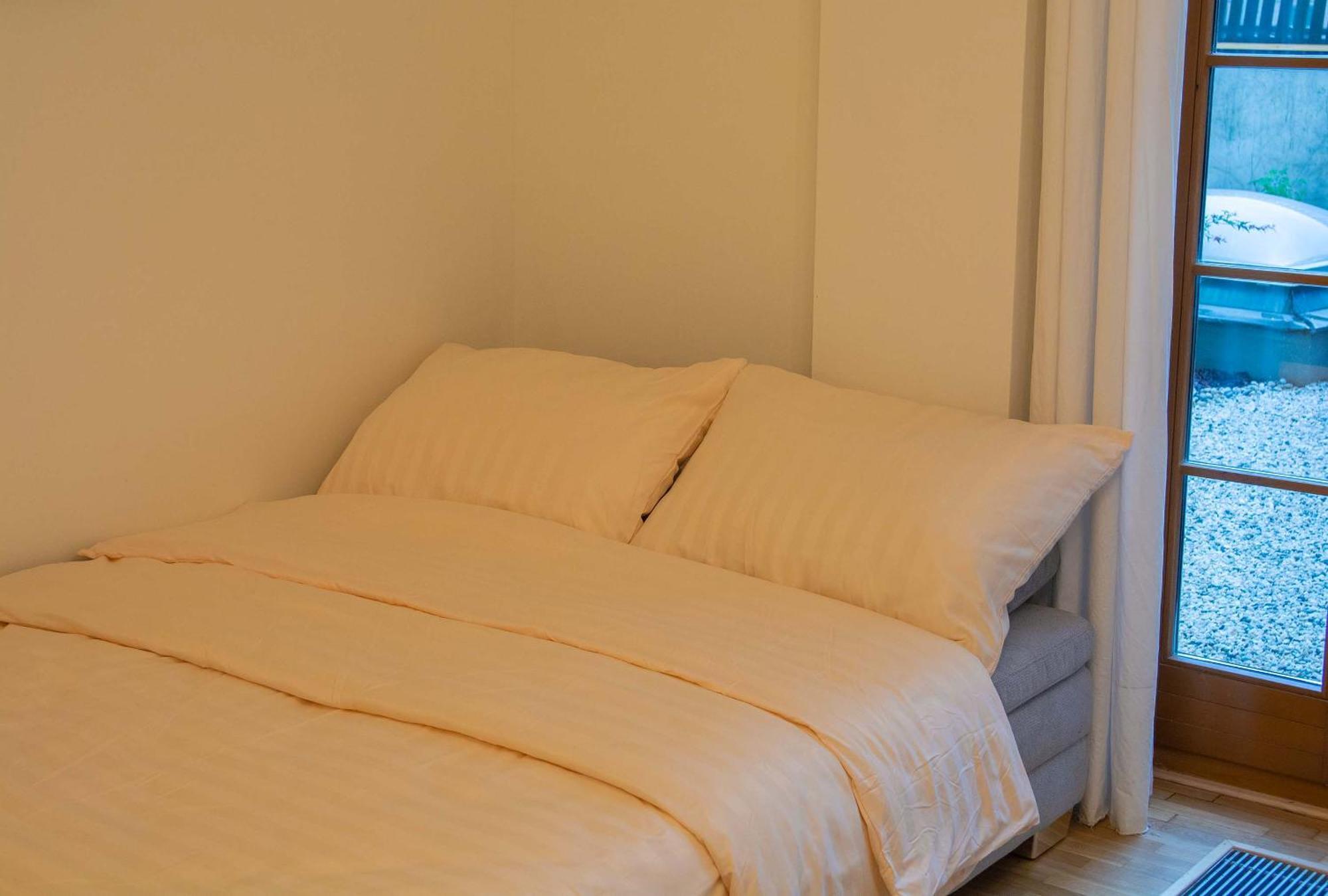New City Centre Garden Apartment - Central Location 布拉格 外观 照片