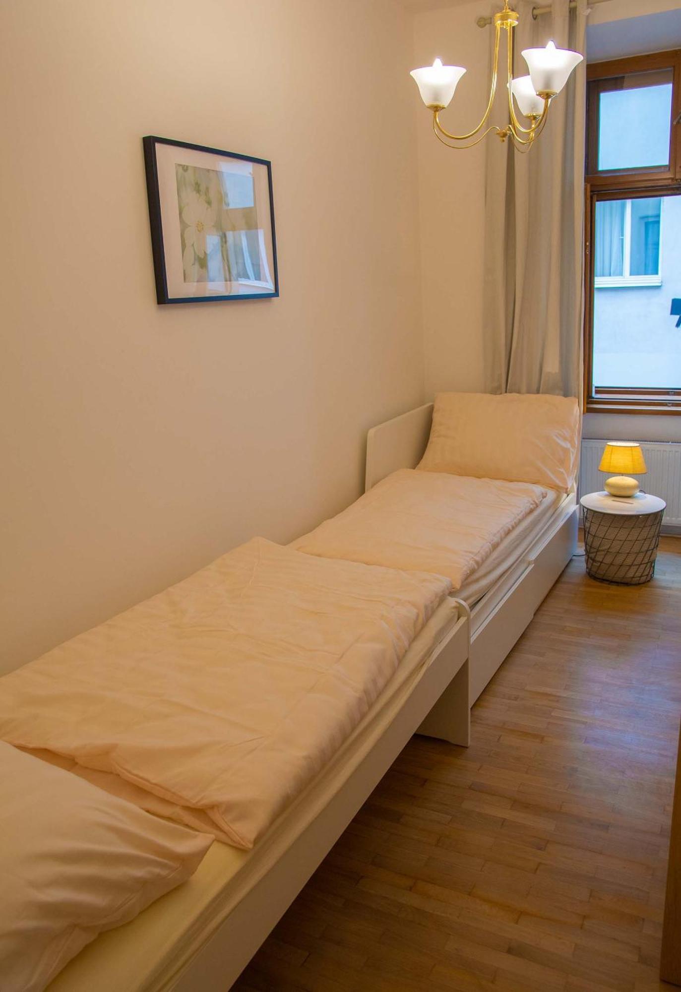 New City Centre Garden Apartment - Central Location 布拉格 外观 照片
