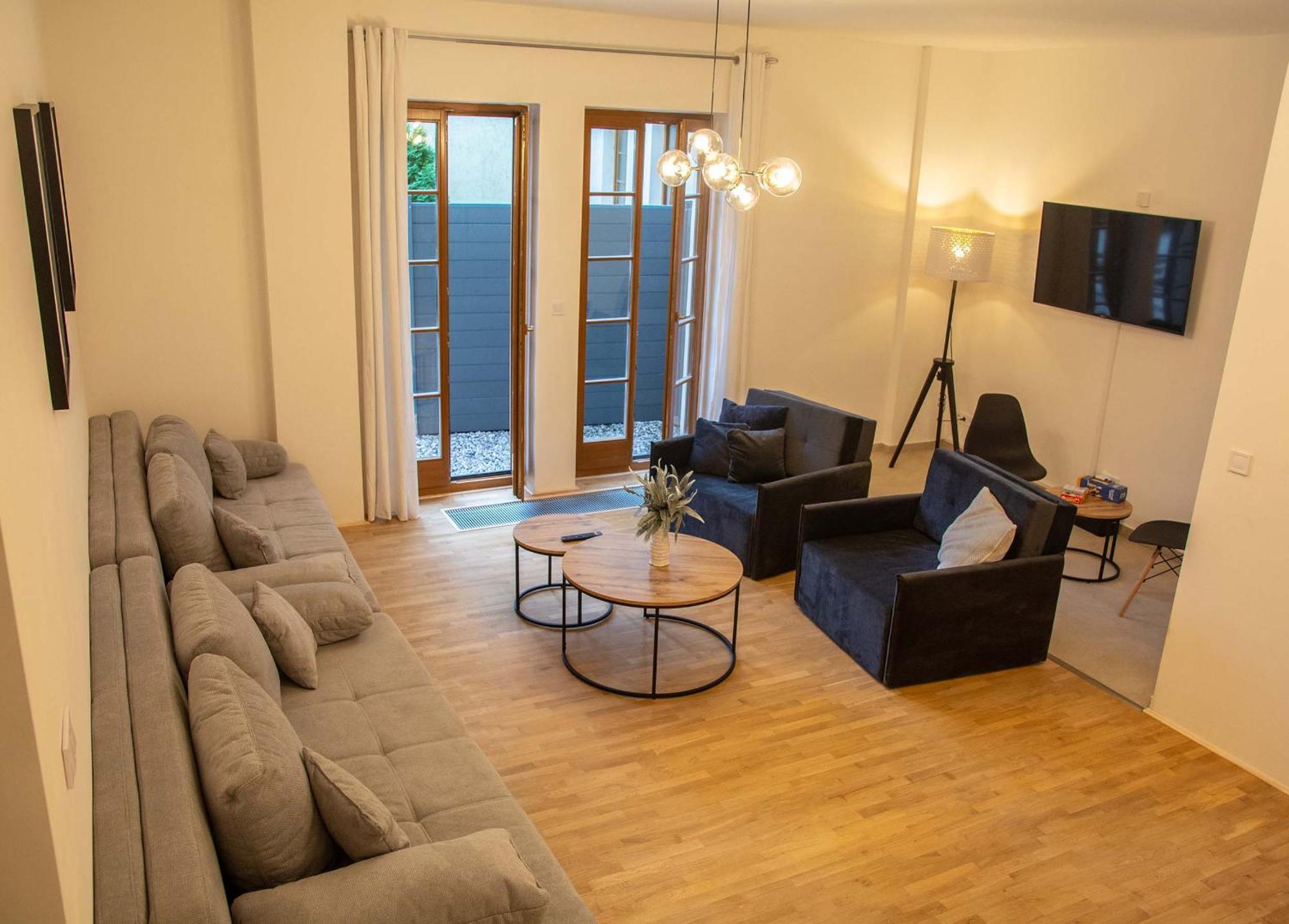 New City Centre Garden Apartment - Central Location 布拉格 外观 照片